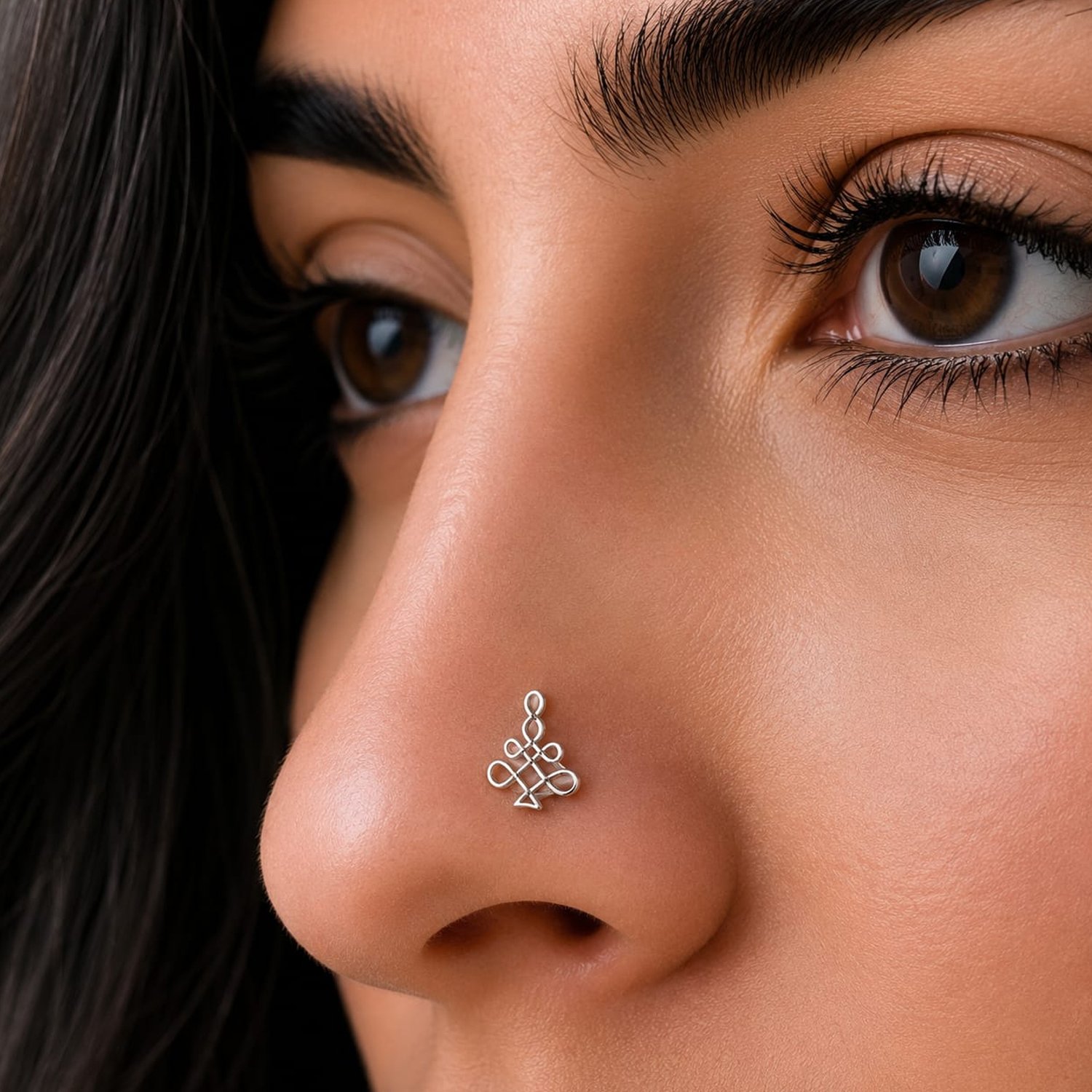 nose pin ladies