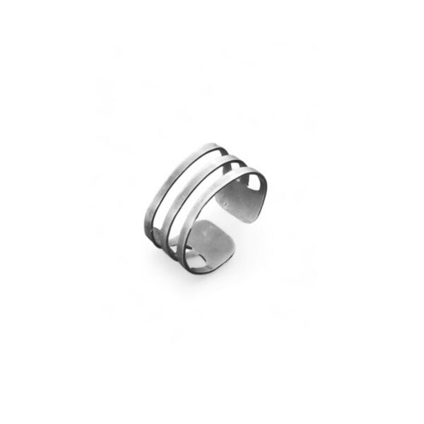 simple band ring in silver for girls