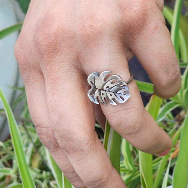 Contemporary Silver Ring design