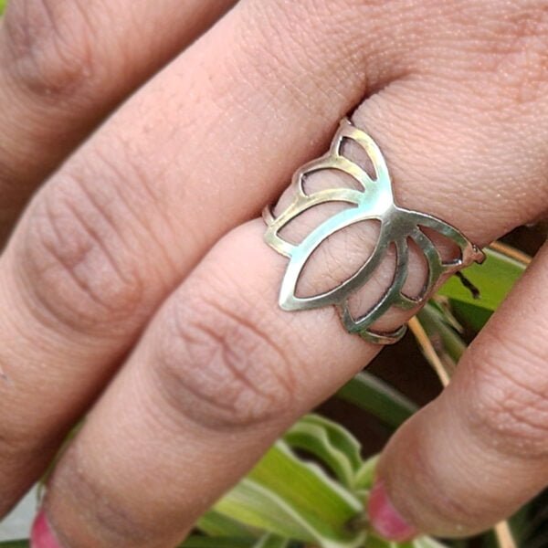 Lotus Silver ring