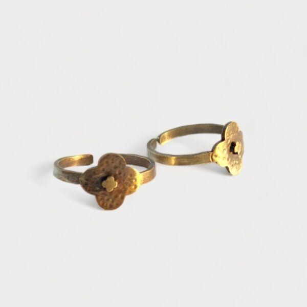 Toe rings Gold finish