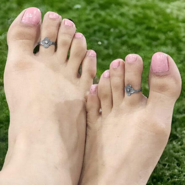 adjustable toe rings