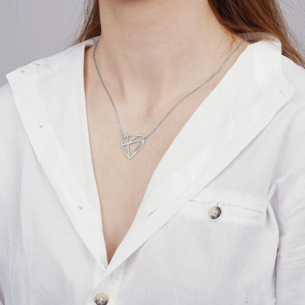 Delicate Heart Pendant in Silver