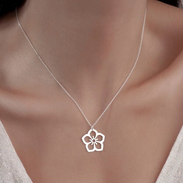 Cute Delicate FLower Pendant