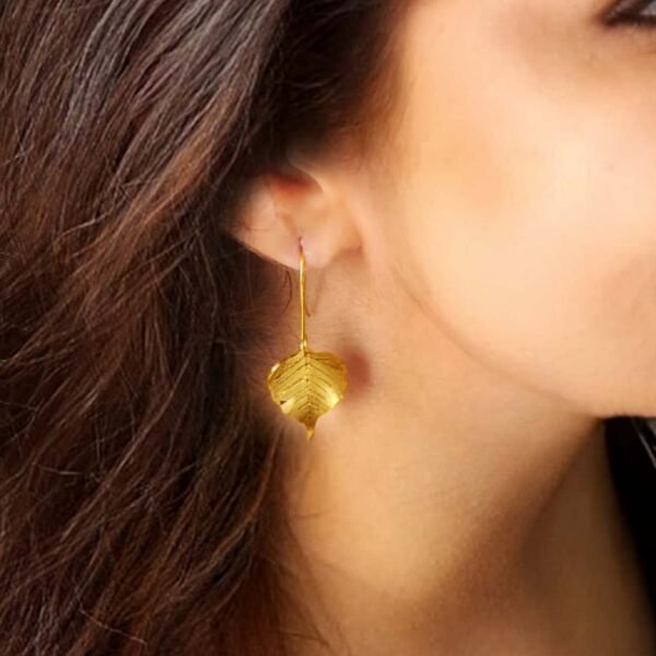 Leaf Earrings Gold