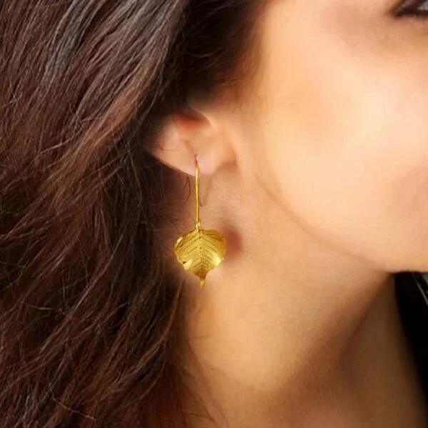 Leaf Earrings Gold