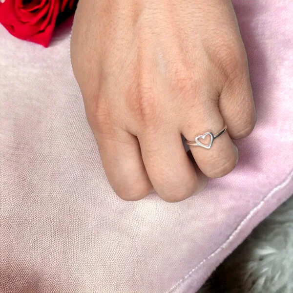 silver ring for girlfriend