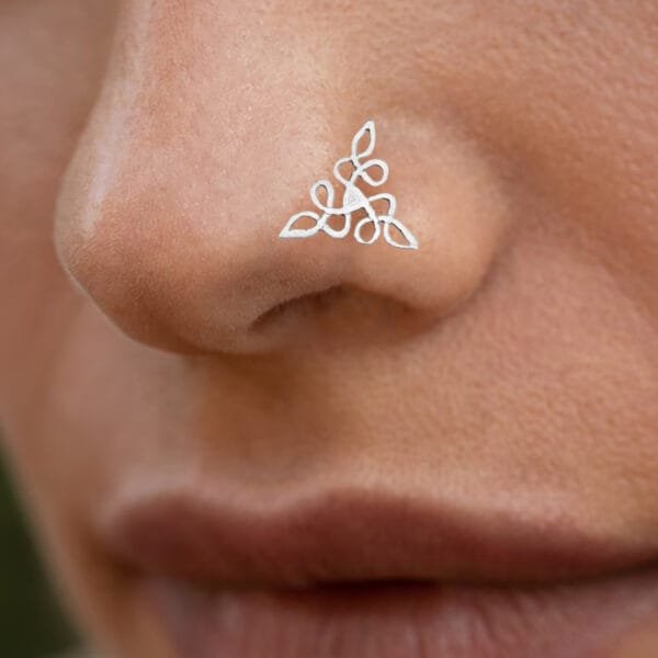 Simple Nose Pin Design