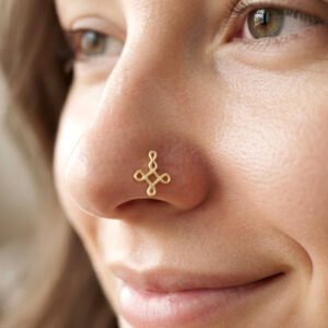 Small Silver Nose Pin