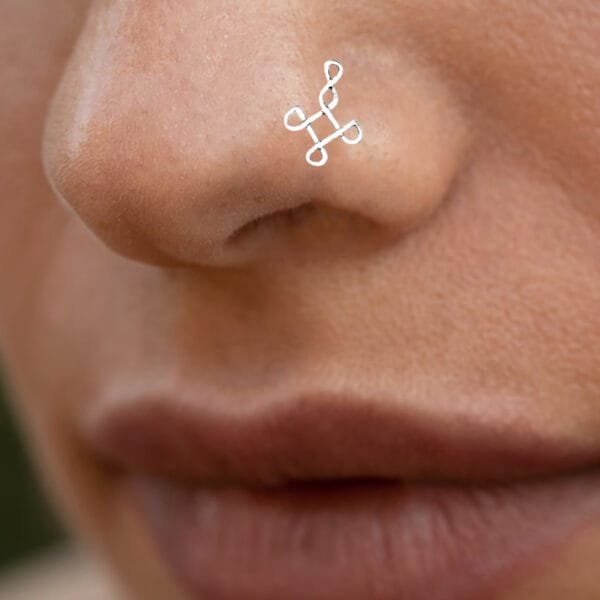 Small Silver Nose Pin