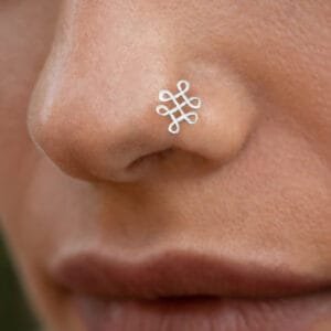 ring type nose pin