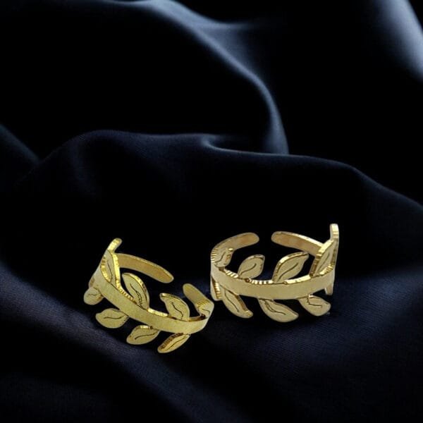 toe ring design Gold