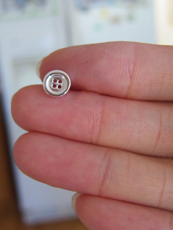 stylish earrings men