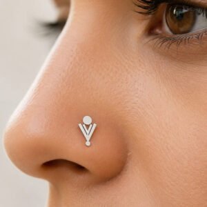 silver colour nose pin