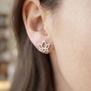womens stud earrings silver