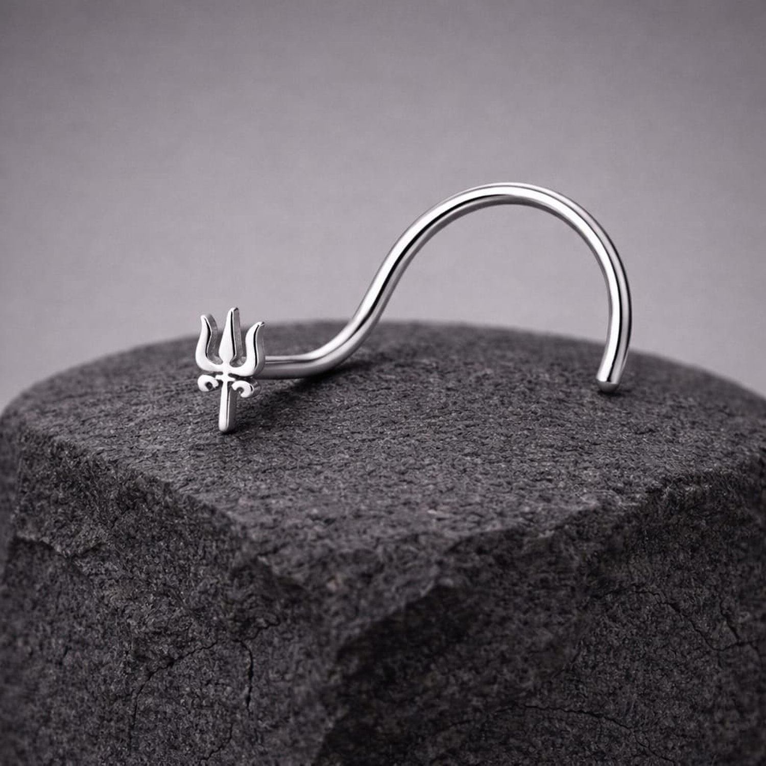 single stud nose pin